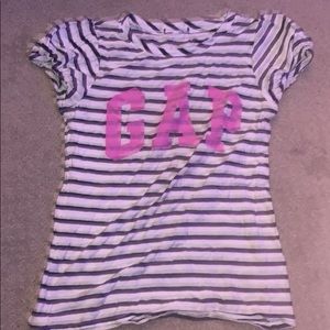 Gap shirt